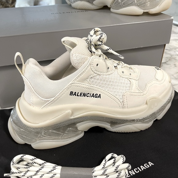 BALENCIAGA TRIPLE S SNEAKER CLEAR SOLE • size 39 women’s - Picture 2 of 4